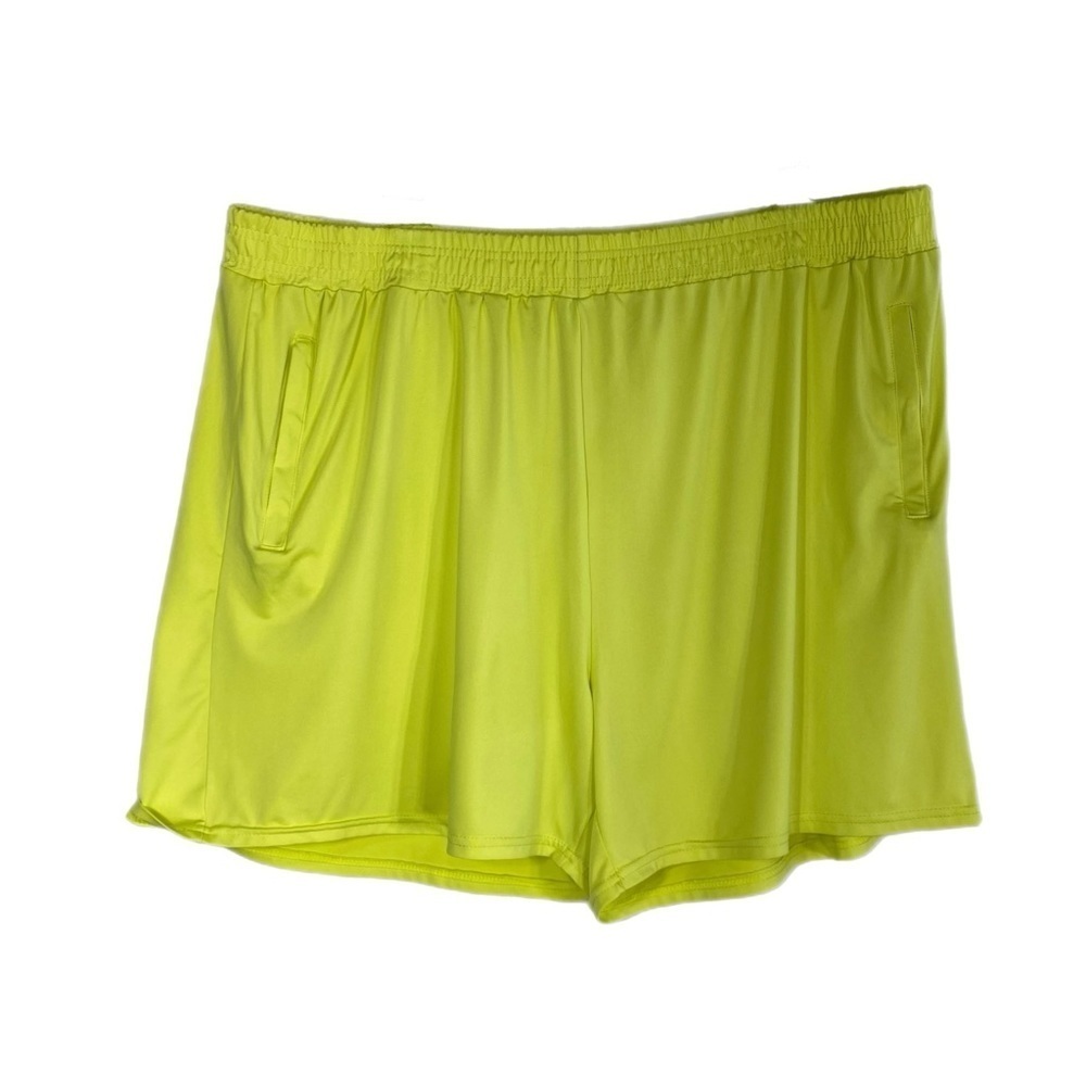 Real Essentials Women’s Relaxed Fit Active Dry-Fit Zipper Pocket Shorts